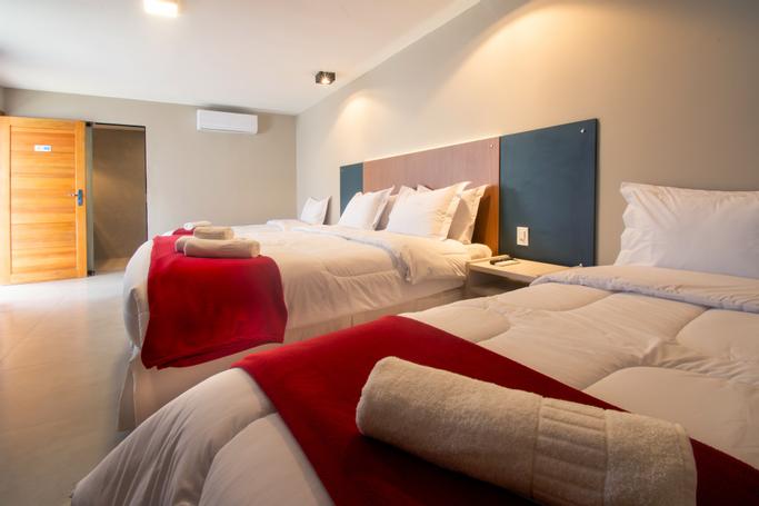 Latitud Hoteles |  | GAMMEL DANSK