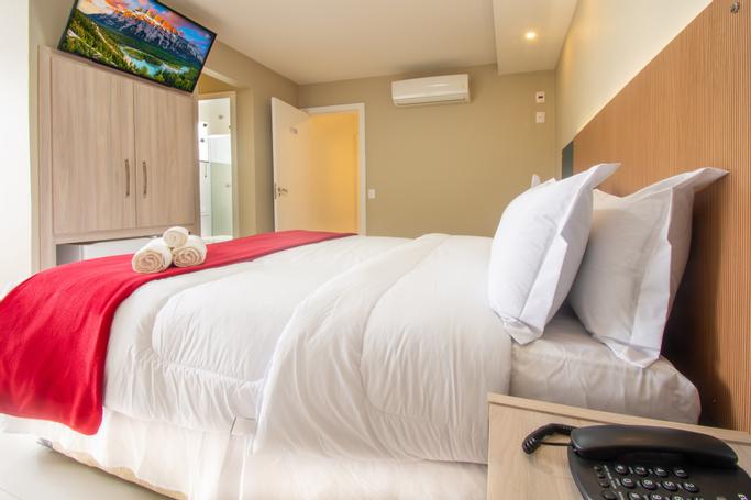 Latitud Hoteles |  | GAMMEL DANSK