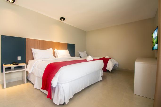 Latitud Hoteles |  | GAMMEL DANSK