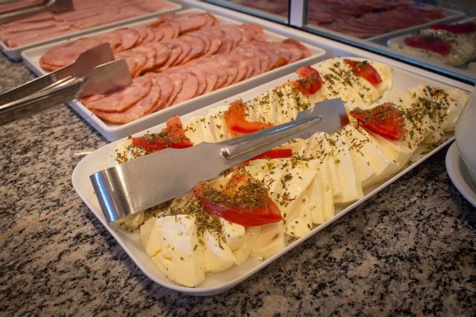 Latitud Hoteles |  | GAMMEL DANSK