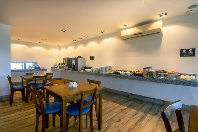 Latitud Hoteles |  | GAMMEL DANSK