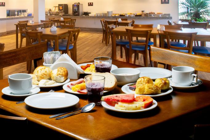 Latitud Hoteles |  | GAMMEL DANSK