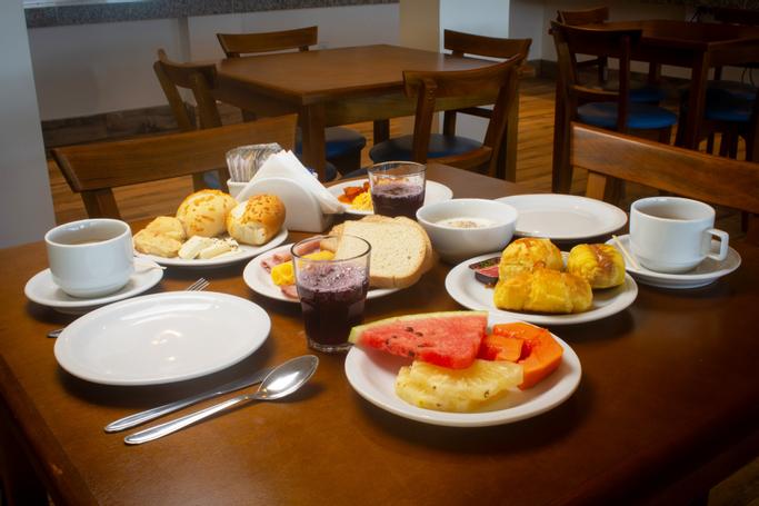 Latitud Hoteles |  | GAMMEL DANSK