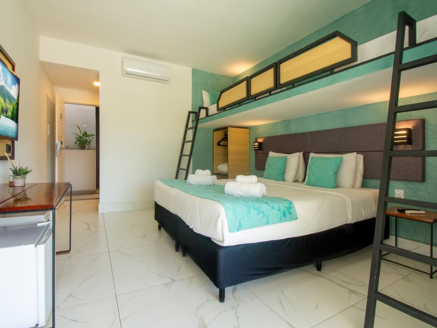 Latitud Hoteles | | 25